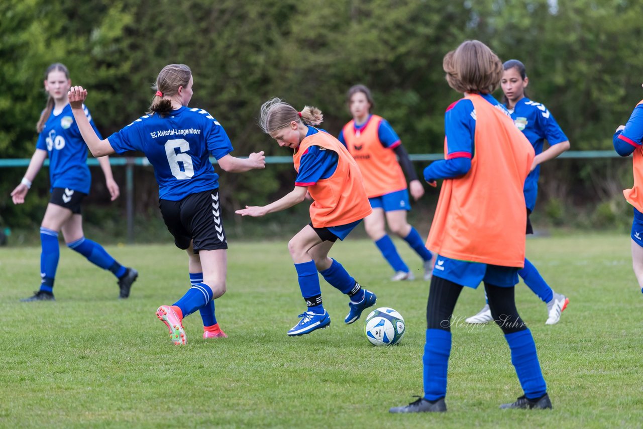 Bild 119 - wCJ VfL Pinneberg - Alstertal-Langenhorn : Ergebnis: 0:8